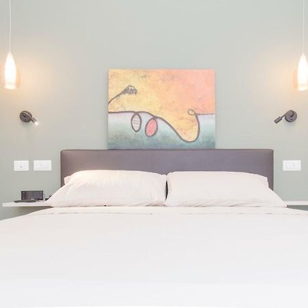 Brand New Apt In Porta Romana Milan Bagian luar foto