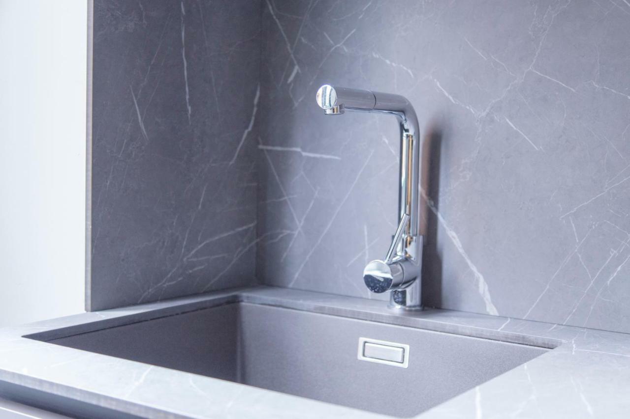 Brand New Apt In Porta Romana Milan Bagian luar foto